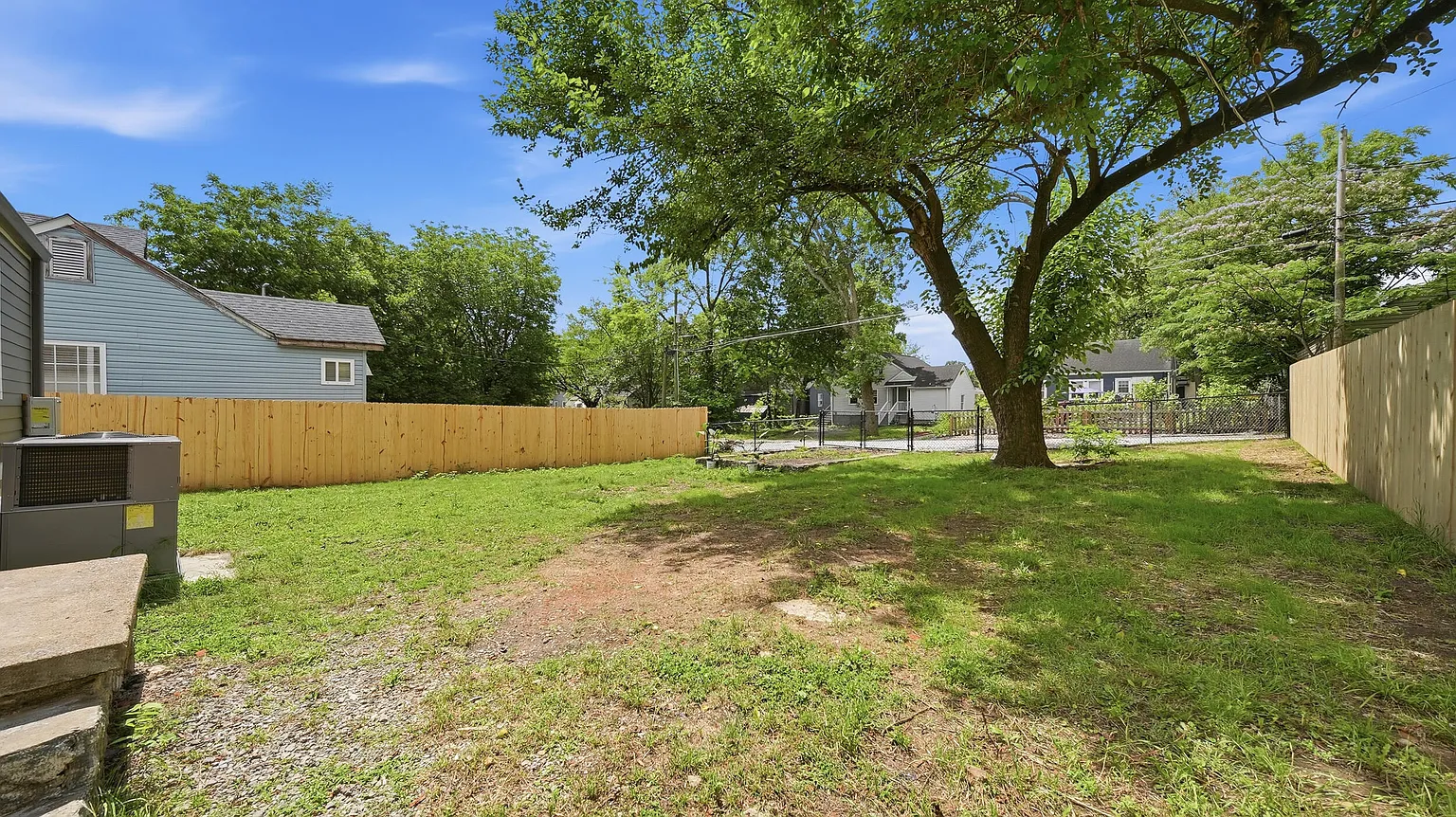 2202 Chamberlain Ave: the finished backyard